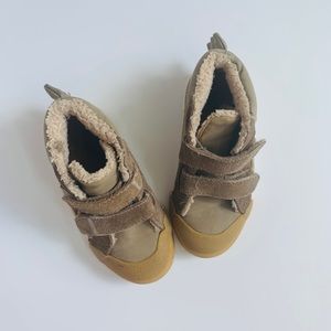 Zara Dino sneakers